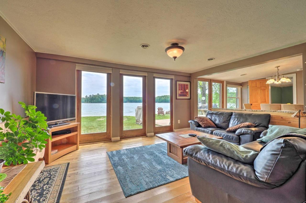 13 Mi To Downtown Quiet Lakefront Cottage Traverse City Exterior photo