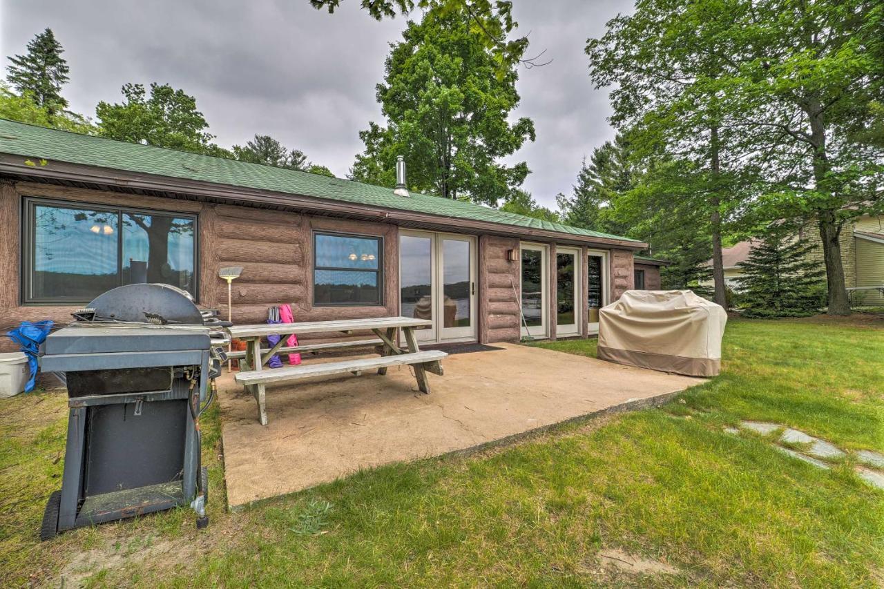 13 Mi To Downtown Quiet Lakefront Cottage Traverse City Exterior photo