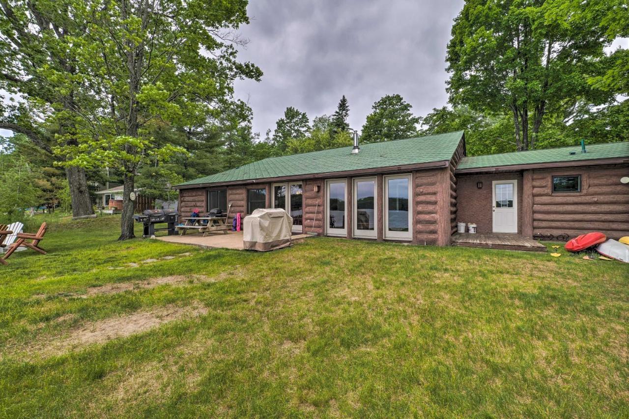 13 Mi To Downtown Quiet Lakefront Cottage Traverse City Exterior photo